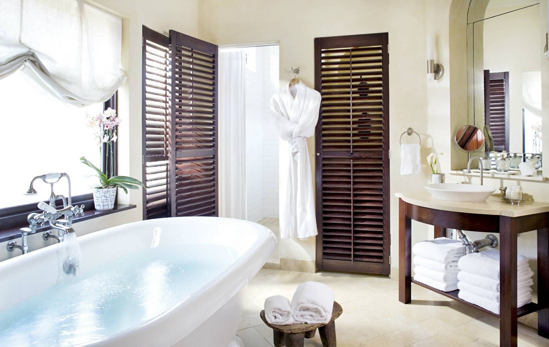 Picture of a bathroom.